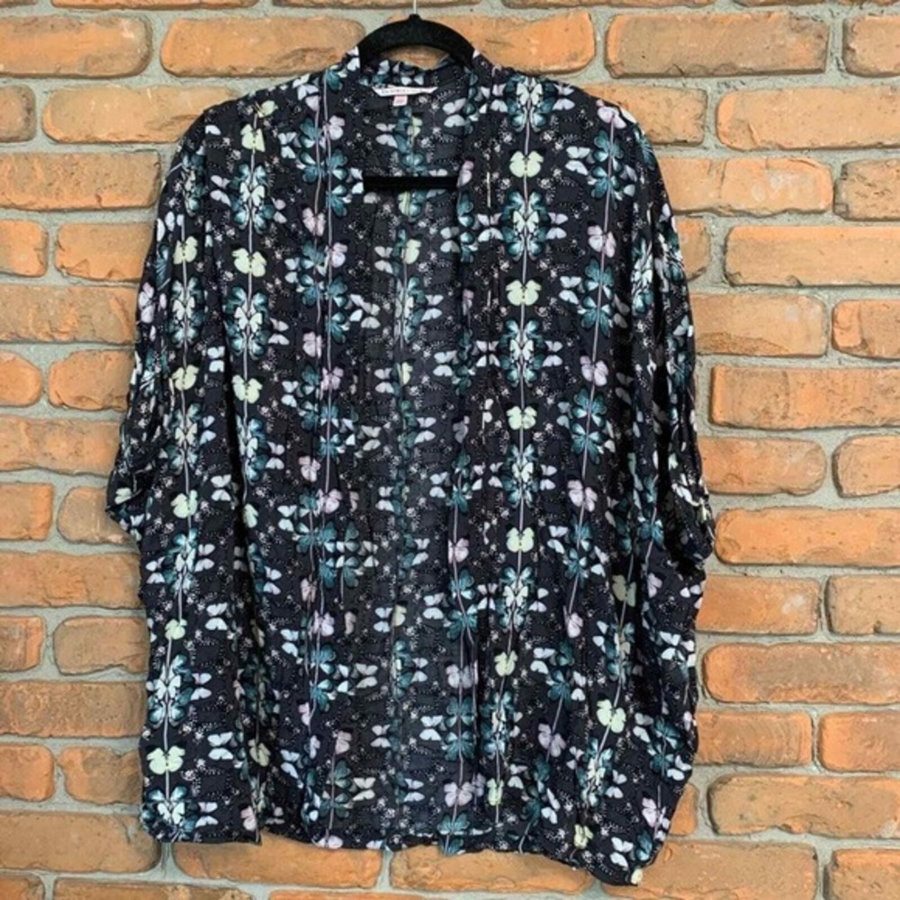 Victorias Secret Kimono Womens Size XS/Small Topper Butterfly Print Open Front